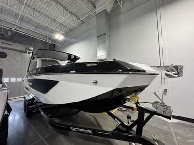 BOATZON | SCARAB SBI285 2024