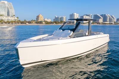 BOATZON | Schaefer V33 2027