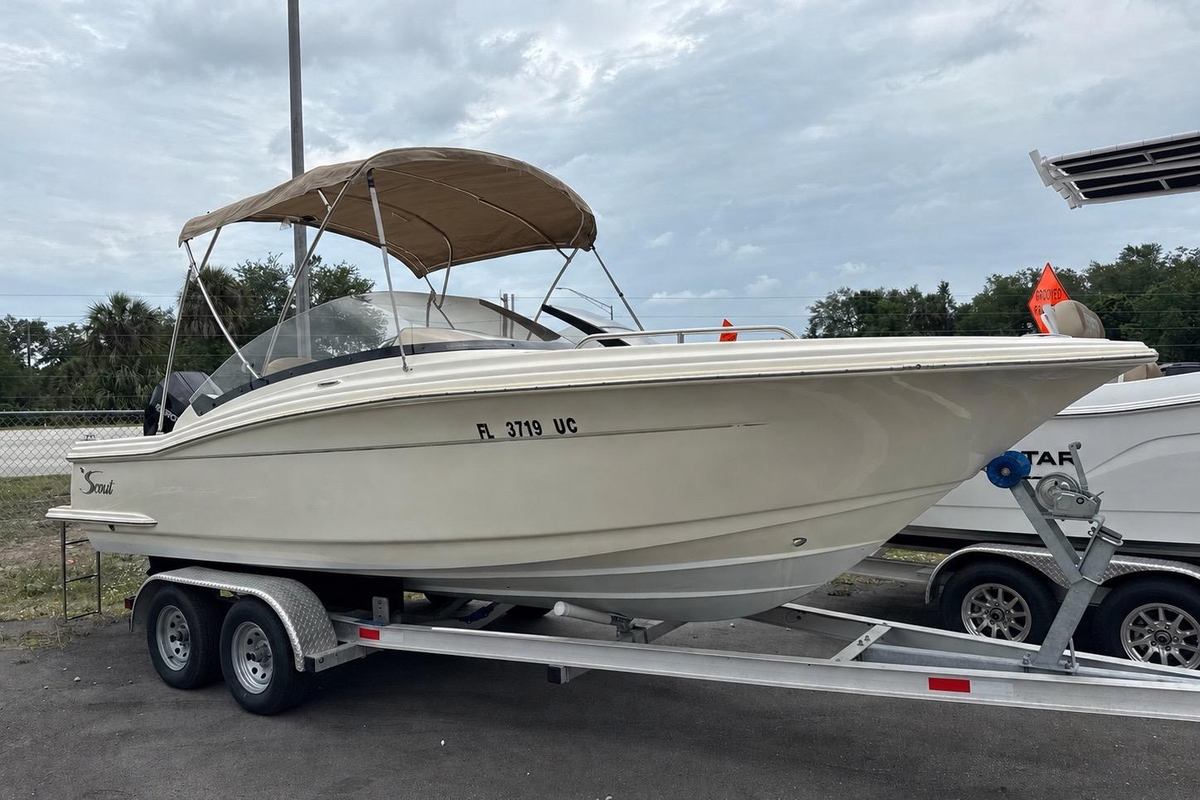 2023 Scout 215 Dorado - Sold Boat
