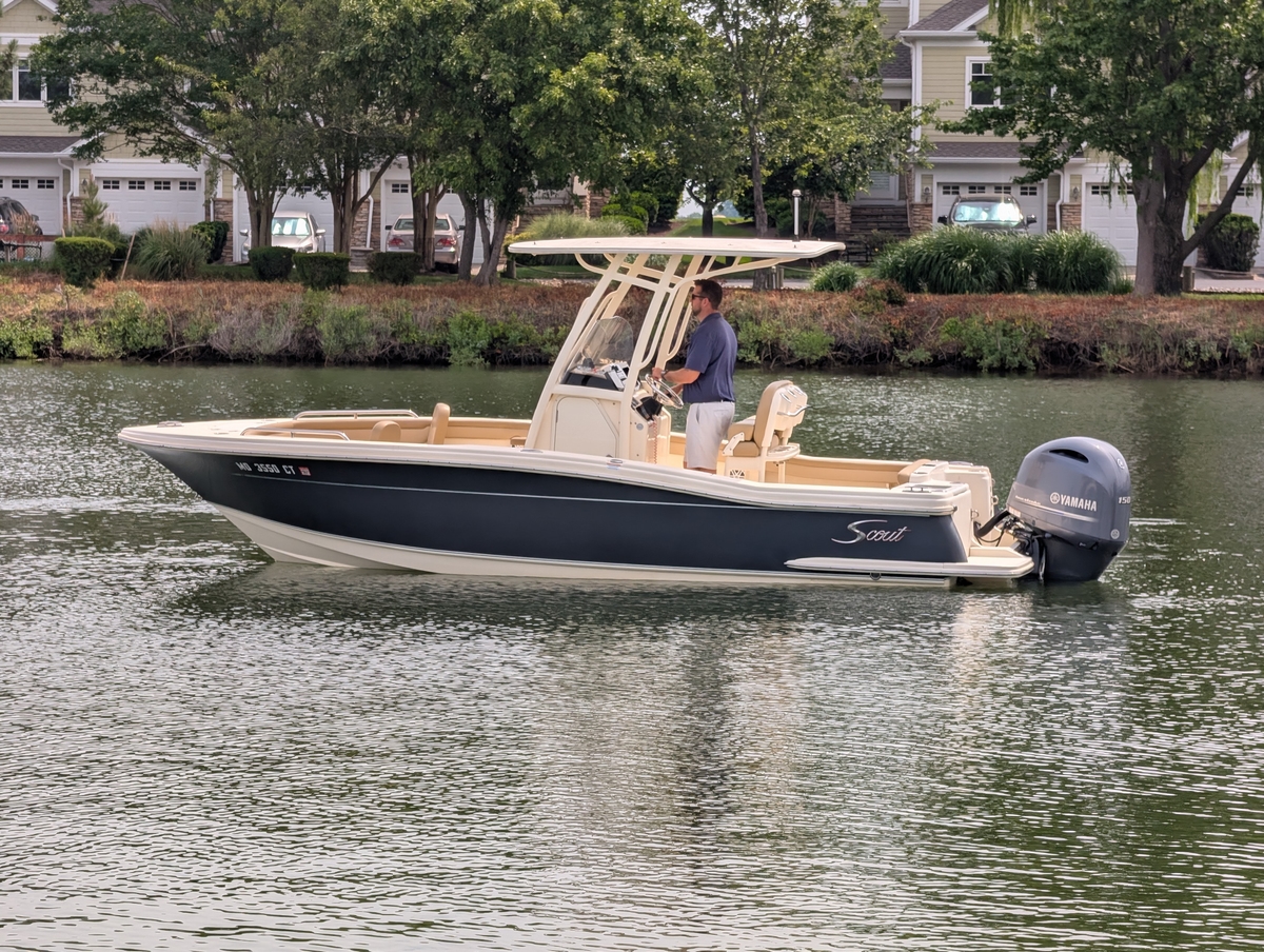 2019 Scout 215 XSF - Sold Boat