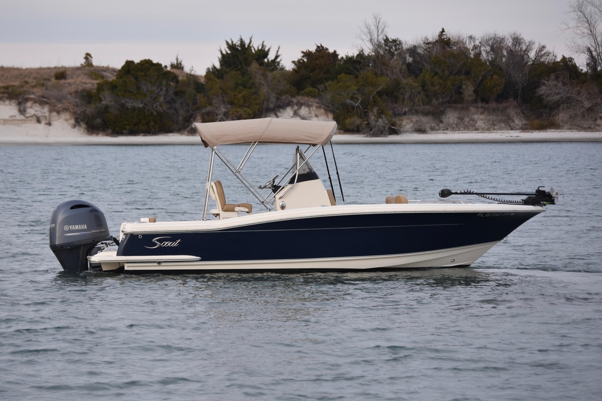 2020 Scout 215 XSF - Sold Boat