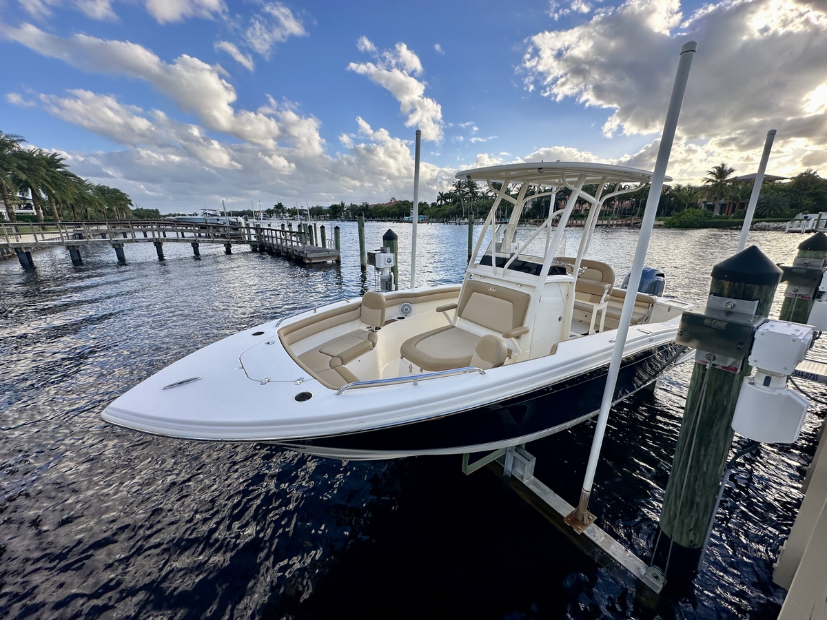 2020 Scout 215 XSF - Sold Boat