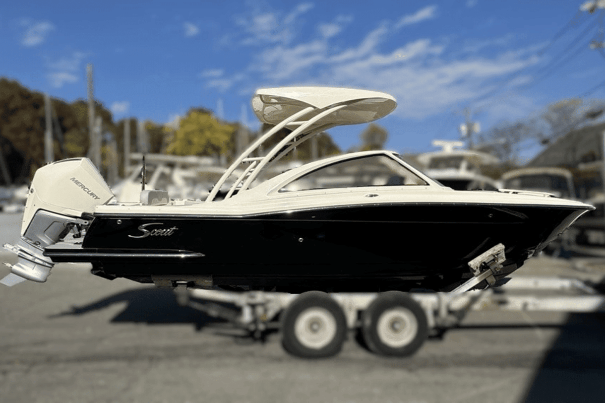 2025 Scout 240 Dorado - Sold Boat