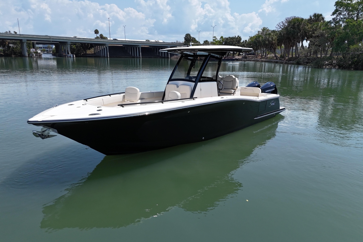 2025 Scout 277 LXF - Sold Boat