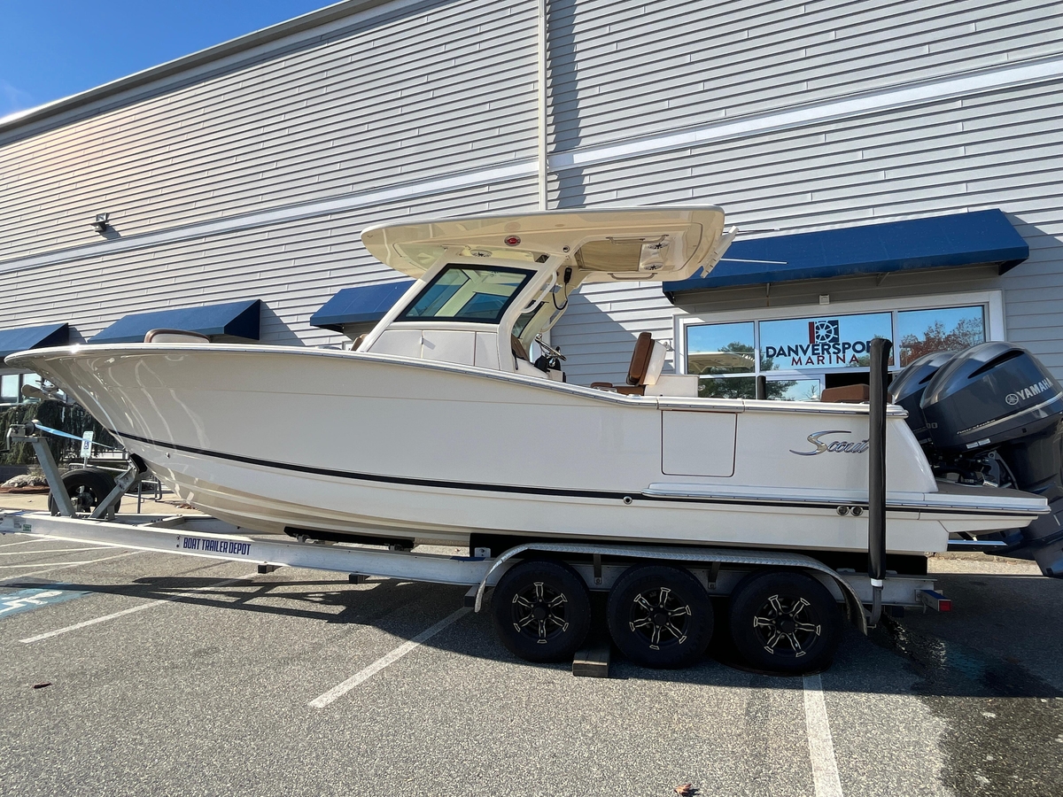 2021 Scout 305 LXF - Sold Boat