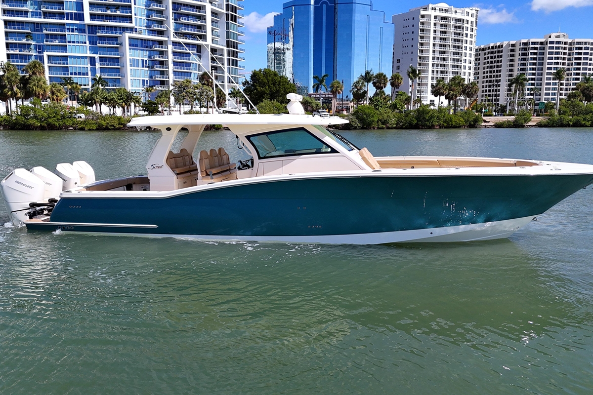 2024 Scout 425 LXF - Sold Boat