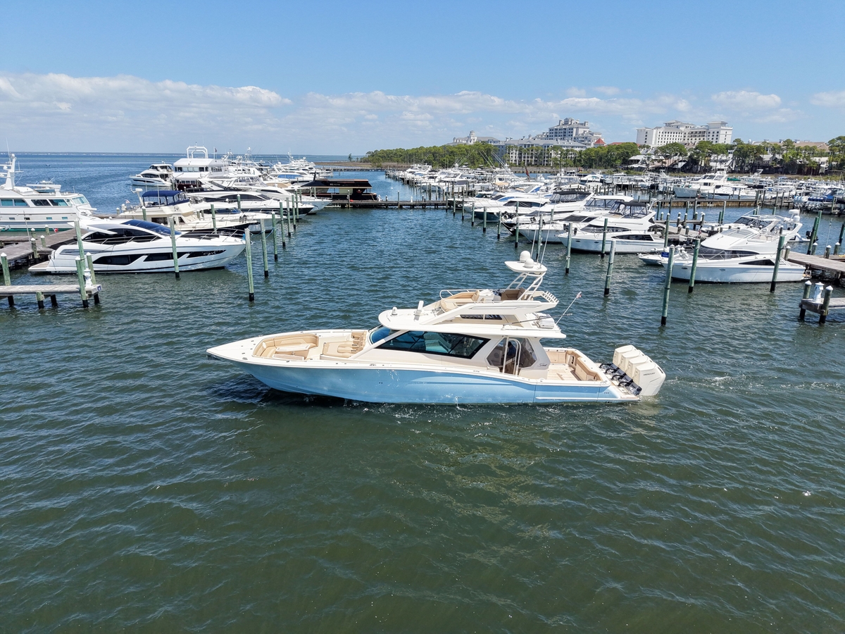 2023 Scout 530 LXF - Sold Boat
