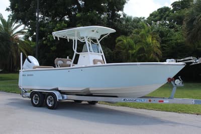 BOATZON | Sea Born LX24 Center Console LE 2021