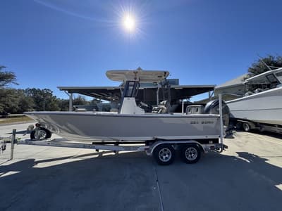 BOATZON | Sea Born LX24 Center Console LE 2026