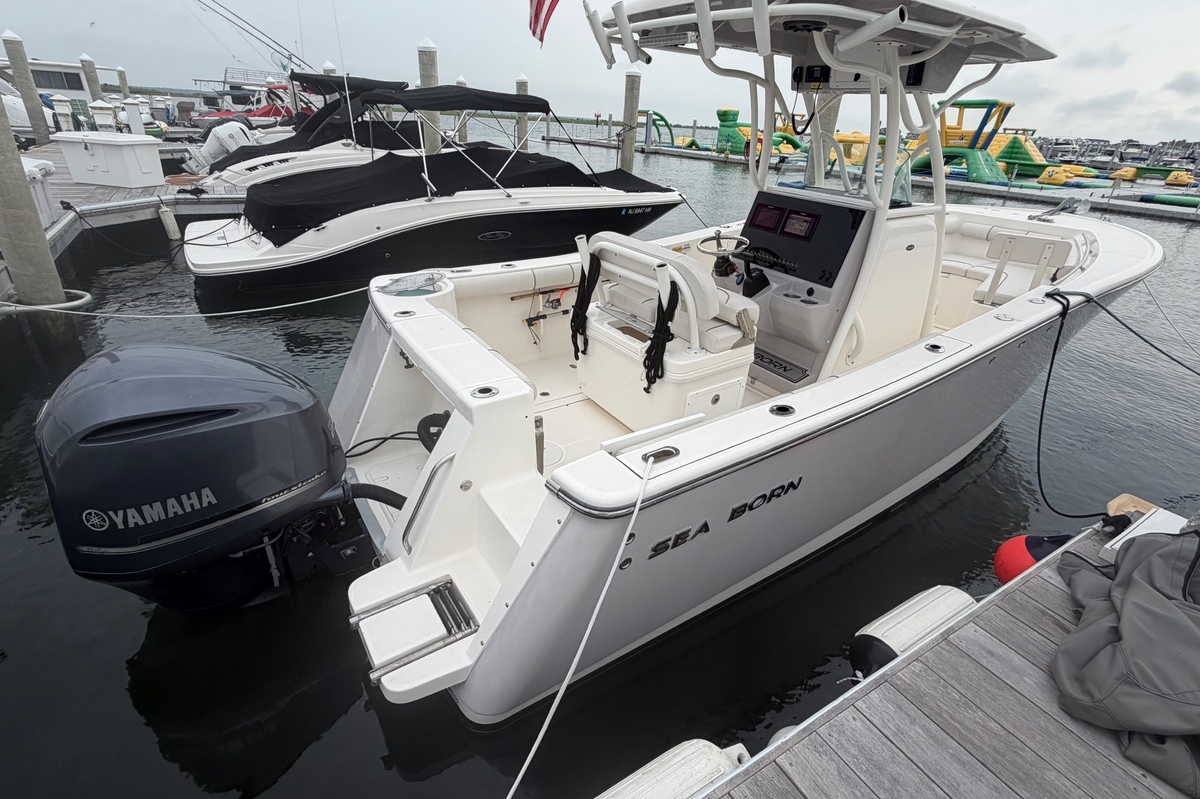 2021 Sea Born SX239 Offshore - Sold Boat