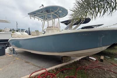 BOATZON | Sea Chaser 24 HFC 2017