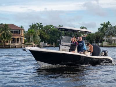 BOATZON | Sea Chaser 24 HFC 2021