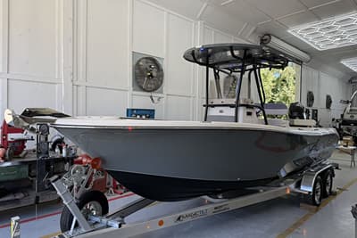 BOATZON | Sea Chaser 24 HFC 2027