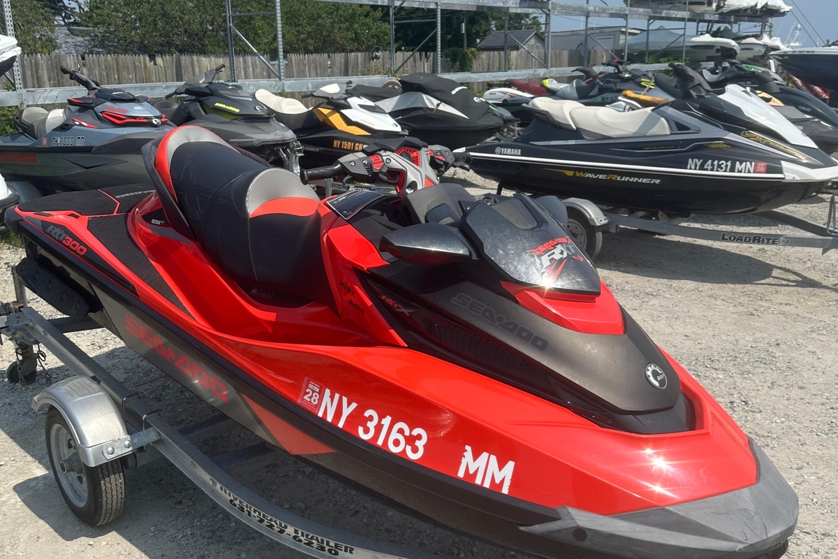 2016 Sea-Doo RXTX 300 - Sold Boat