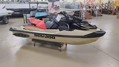 BOATZON | Sea-Doo RXTX 325 Metallic Tan Lava Red Premium 2025 BOATZON | Sea-Doo RXTX 325 Metallic Tan Lava Red Premium 2025