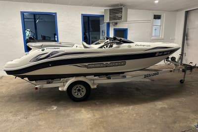 BOATZON | Sea-Doo Sport Boats Challenger 2000 2003
