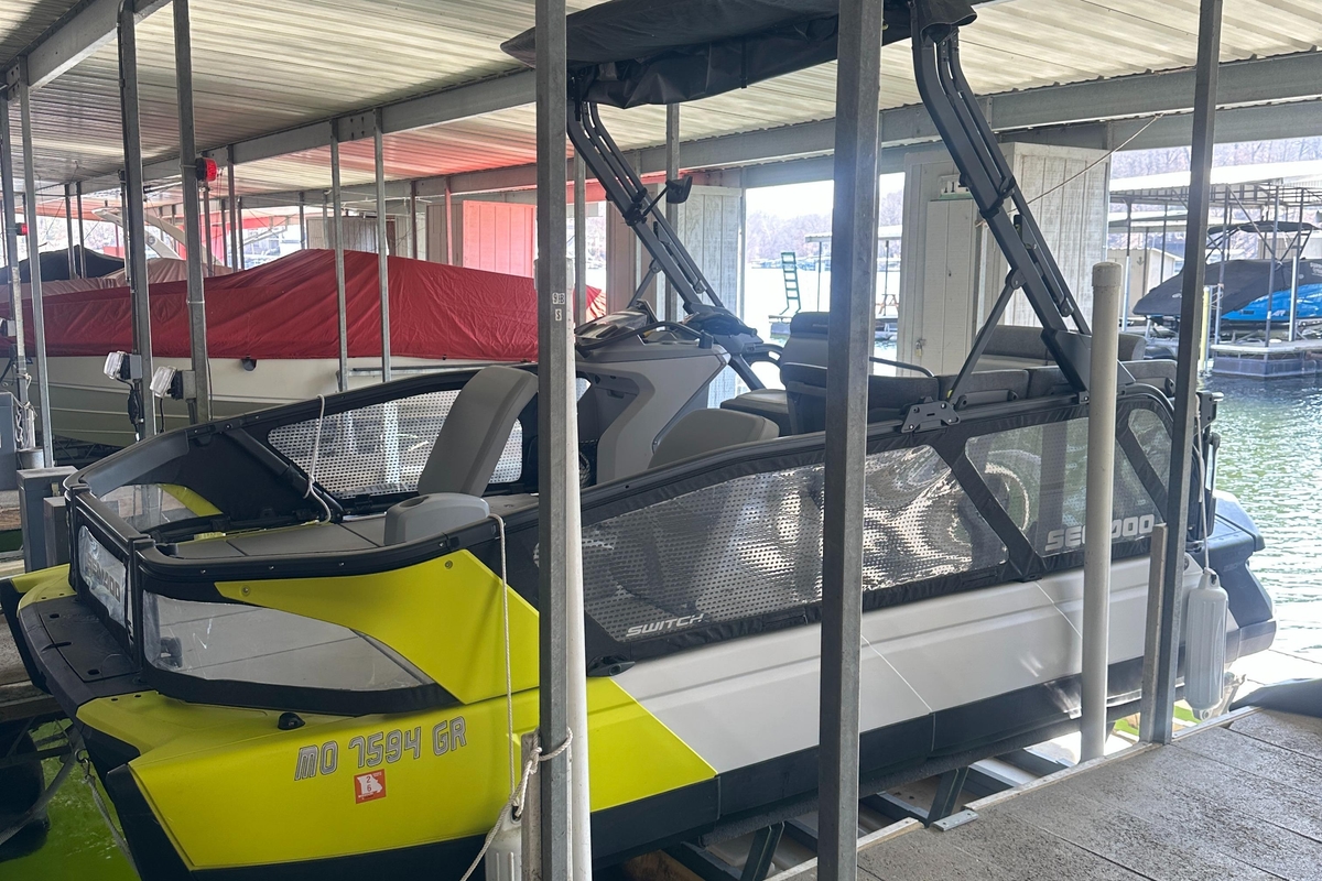 2022 Sea-Doo Switch Cruise 18 - Sold Boat