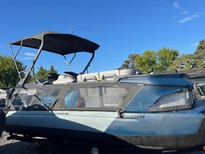 BOATZON | Sea-Doo Switch  Cruise Limited 21  230 hp Painted 2025
