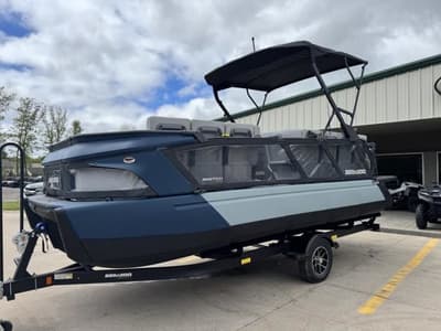 BOATZON | Sea-Doo Switch  Cruise Limited 21  230 hp Painted 2025