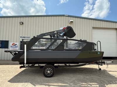 BOATZON | Sea-Doo Switch Fish 2025