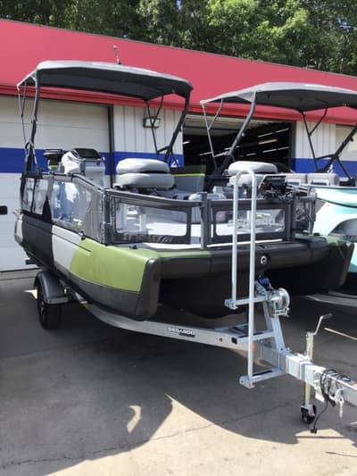 BOATZON | Sea-Doo Switch Fish 21  230 hp Painted 2026