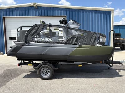 BOATZON | Sea-Doo Switch Fish Compact  170 hp Galvanized 2026