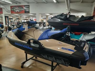 BOATZON | Sea-Doo Wake 170 BRP Premium Audio iDF iBR 2025 BOATZON | Sea-Doo Wake 170 BRP Premium Audio iDF iBR 2025