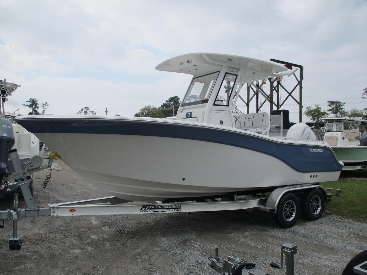 2025 Sea Fox 228 Commander - Sold Boat