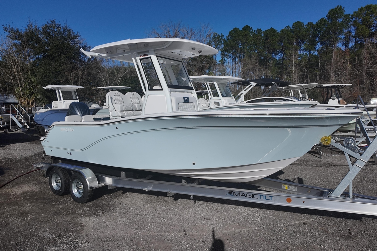 2026 Sea Fox 228 Commander - Sold Boat