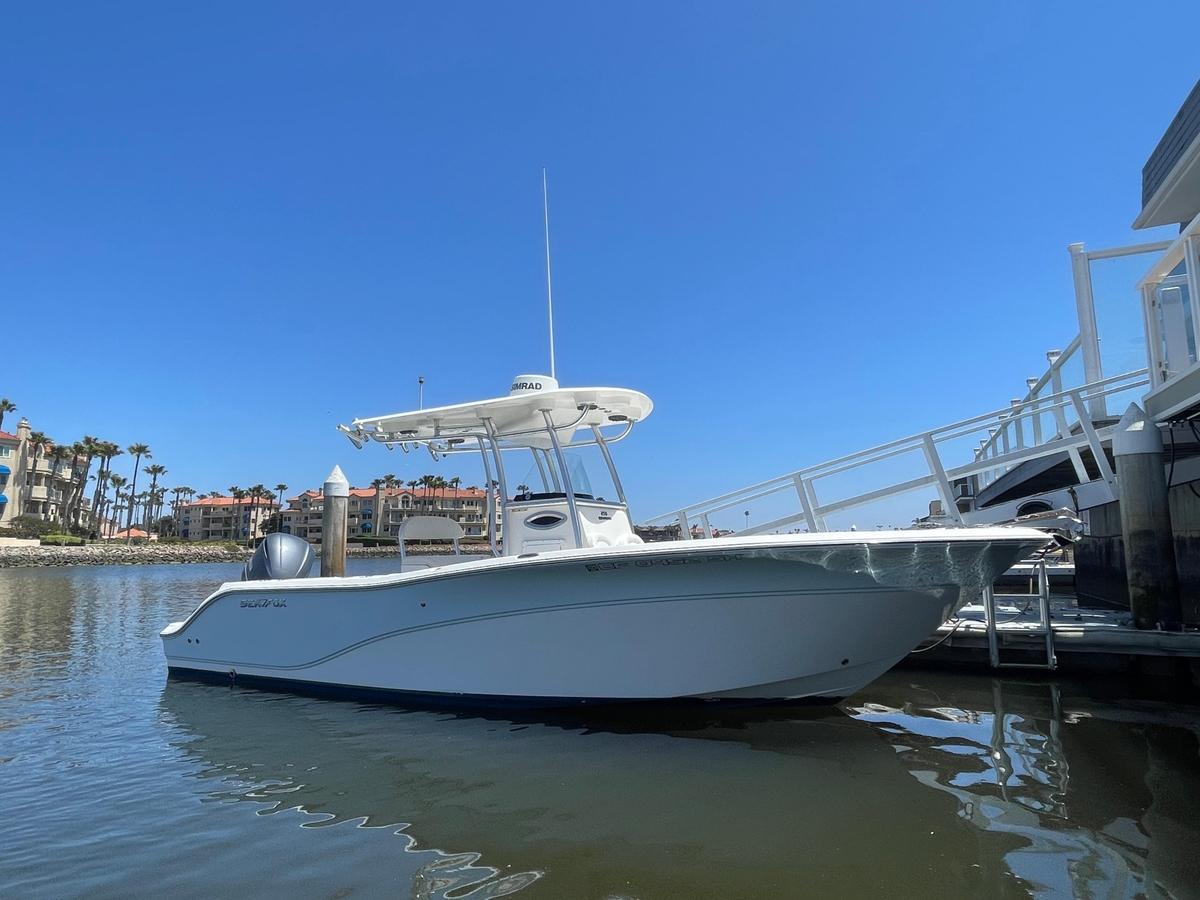 2014 Sea Fox 256 Commander - Sold Boat