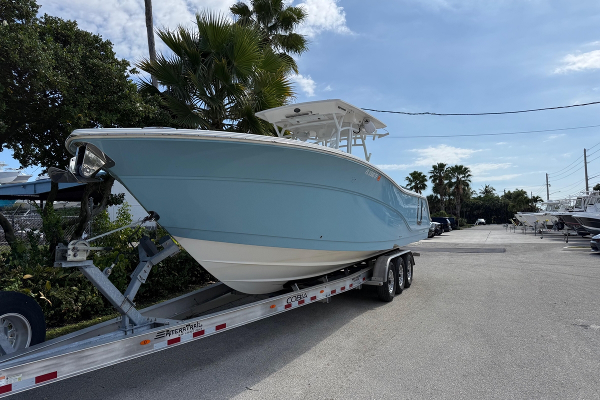 2022 Sea Fox 328 Commander - Sold Boat
