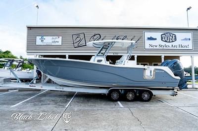 BOATZON | Sea Fox 328 Commander Center Console 2025