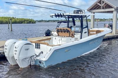 BOATZON | Sea Hunt 305 CC 2022