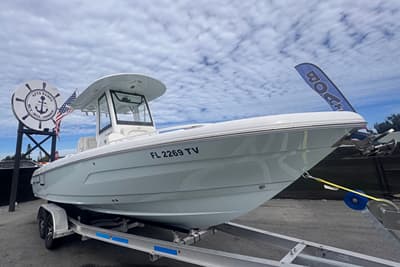 BOATZON | Sea Hunt Escape 25 2024