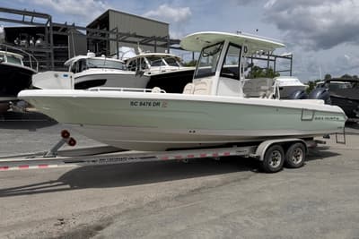 BOATZON | Sea Hunt Escape 27 2021