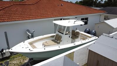 BOATZON | Sea Hunt Gamefish 27 Coffin Box 2017