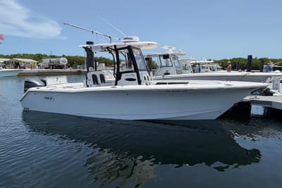 BOATZON | Sea Hunt Gamefish 27 Coffin Box 2019 BOATZON | Sea Hunt Gamefish 27 Coffin Box 2019