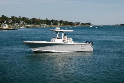 BOATZON | Sea Hunt Gamefish 27 Coffin Box 2019