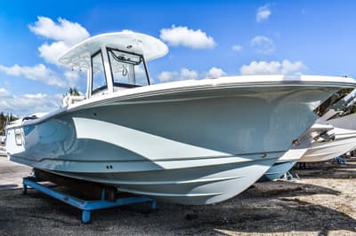 BOATZON | Sea Hunt Gamefish 27 Forward Seating 2026