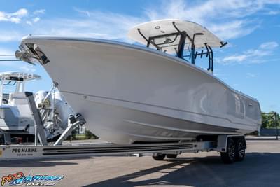 BOATZON | Sea Hunt Gamefish 28 Coffin Box 2026