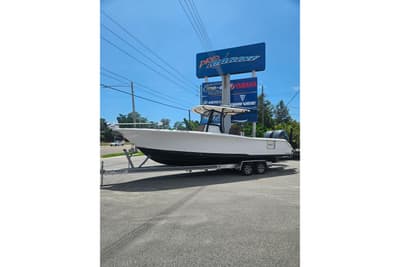 BOATZON | Sea Hunt Gamefish 30 Coffin Box 2021