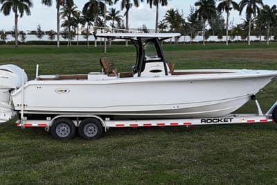 BOATZON | Sea Hunt Gamefish 30 Coffin Box 2023 BOATZON | Sea Hunt Gamefish 30 Coffin Box 2023