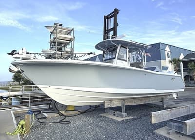 BOATZON | Sea Hunt Gamefish 30 Coffin Box 2026