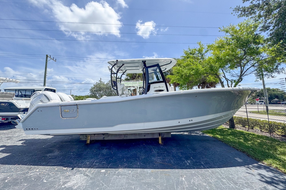 2026 Sea Hunt Gamefish 30 Coffin Box - Sold Boat