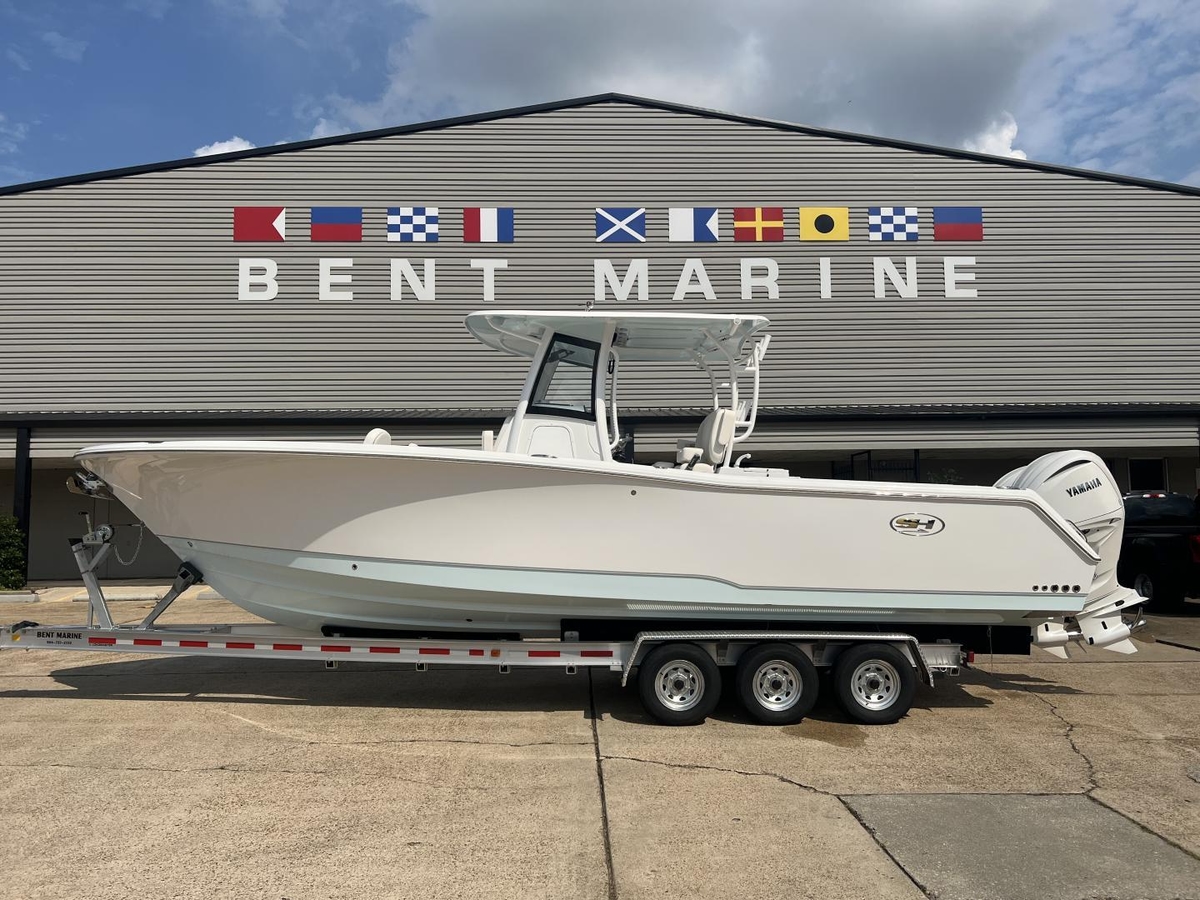 2025 Sea Hunt Gamefish 30 Forward Seating - Sold Boat