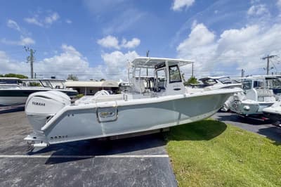 BOATZON | Sea Hunt Gamefish 30 Forward Seating 2026