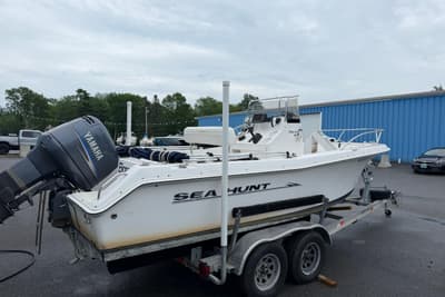 BOATZON | Sea Hunt Triton 207 2006