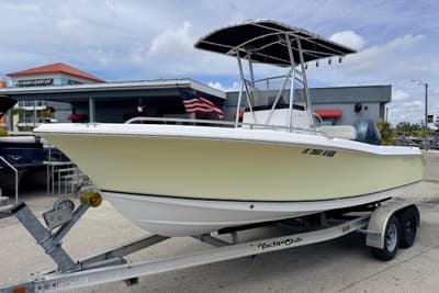 BOATZON | Sea Hunt Triton 207 2007