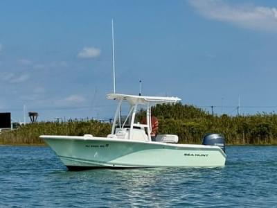 BOATZON | Sea Hunt Triton 210 2015