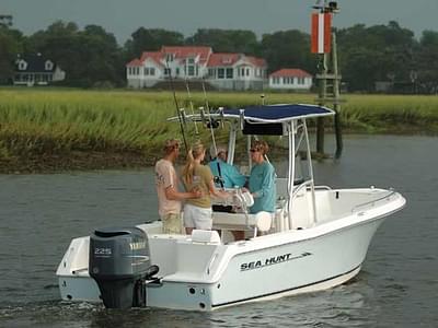 BOATZON | Sea Hunt Triton 220 2007